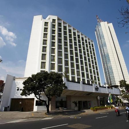 Club De Bienestar Ilar Bulevar Del Rio Cali Ngoại thất bức ảnh