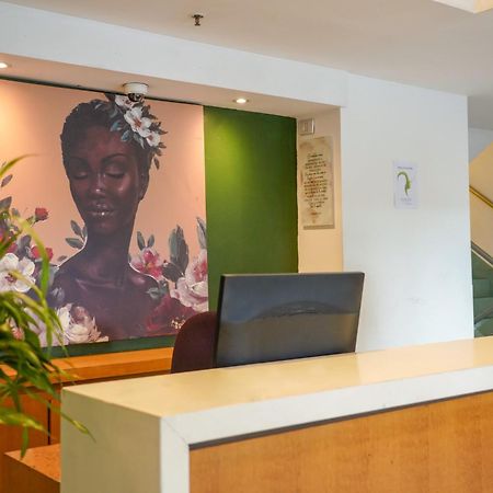 Club De Bienestar Ilar Bulevar Del Rio Cali Ngoại thất bức ảnh
